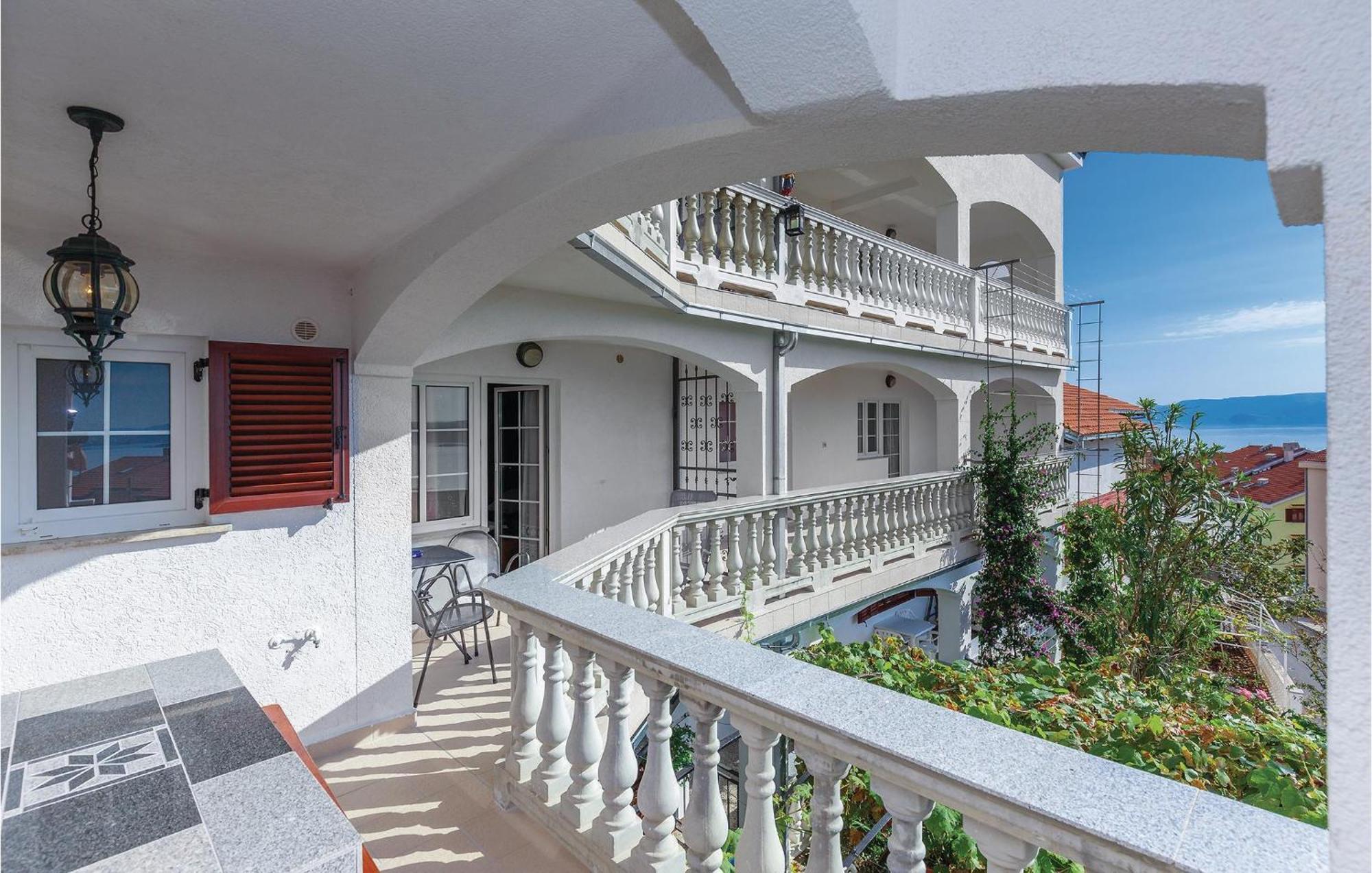 Nice Apartment In Crikvenica With Kitchen ภายนอก รูปภาพ