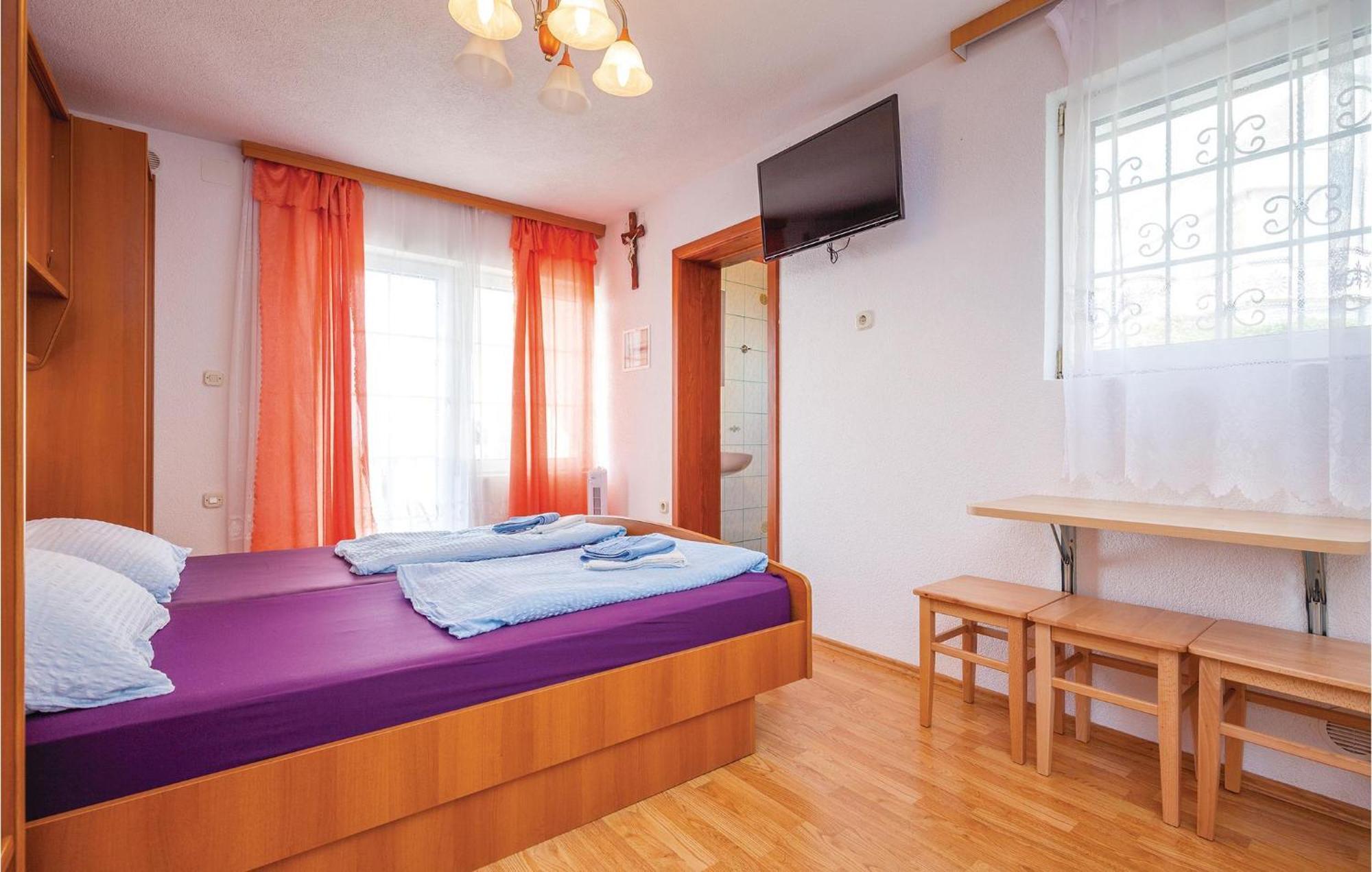 Nice Apartment In Crikvenica With Kitchen ภายนอก รูปภาพ