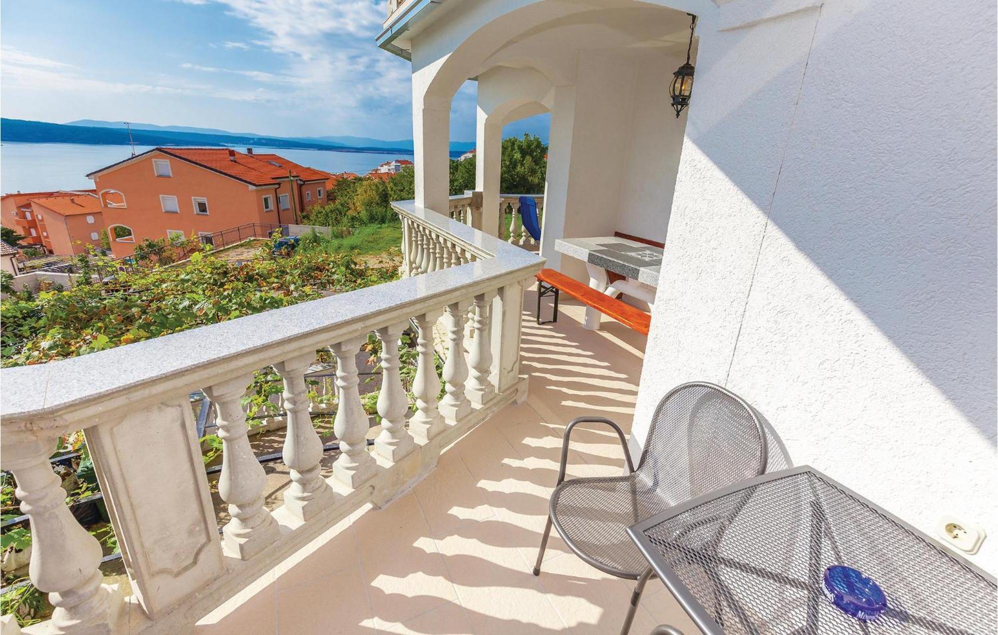 Nice Apartment In Crikvenica With Kitchen ภายนอก รูปภาพ