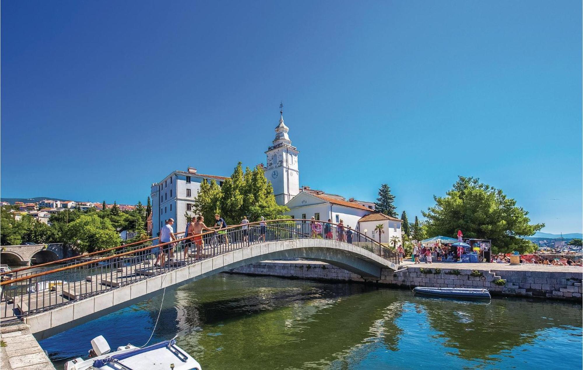 Nice Apartment In Crikvenica With Kitchen ภายนอก รูปภาพ